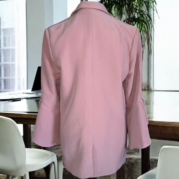 L'ATISTE Mauve Tailored Blazer with Notched Lapels and Ruffle Sleeves Size Small - Picture 3 of 7